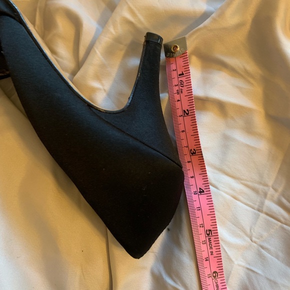 Kenneth Cole Reaction Black satin heels - Picture 6 of 6